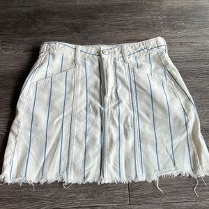 American Eagle cut off denim skirt